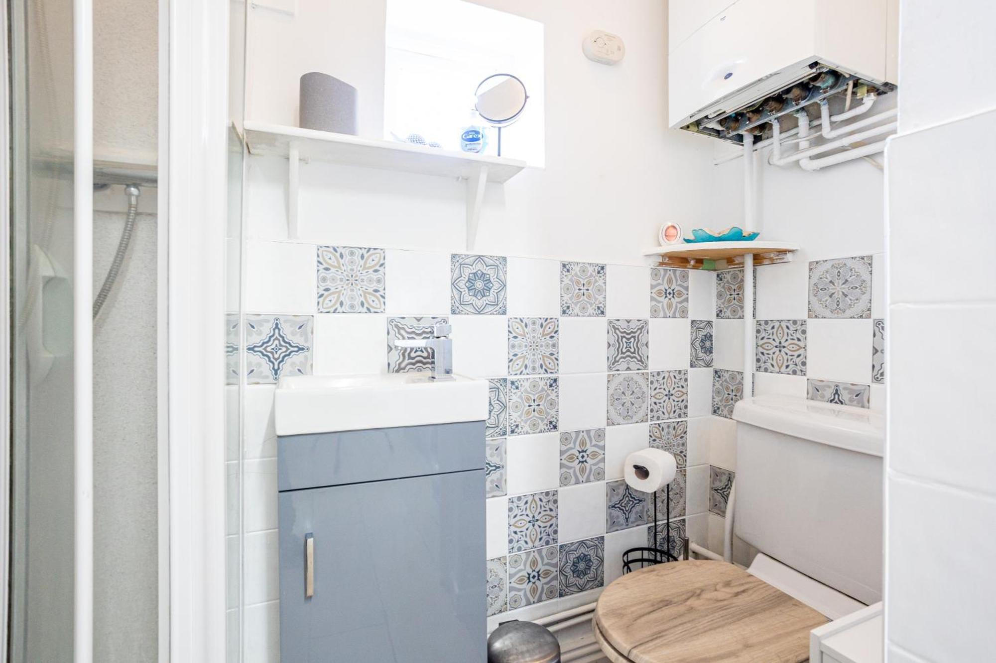 Coronation House By Yourstays - 3 Bedroom House In Newcastle-Under-Lyme Stoke-on-Trent 외부 사진